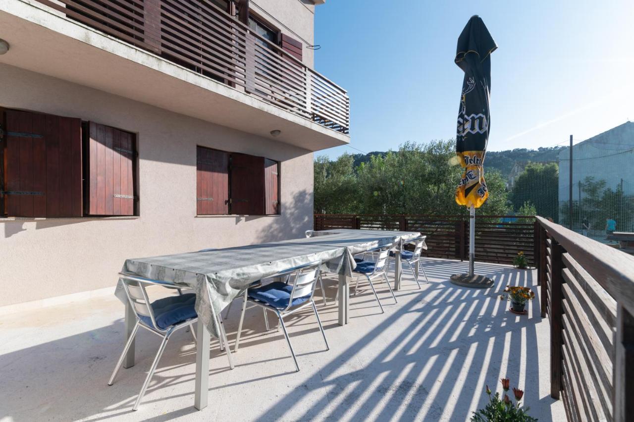 Beachfront Apartments Calm Sea Preko Exterior foto