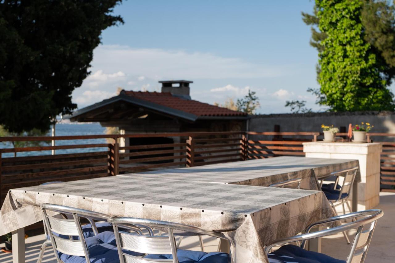 Beachfront Apartments Calm Sea Preko Exterior foto