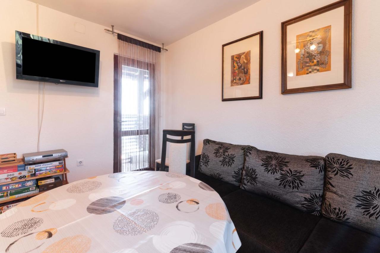 Beachfront Apartments Calm Sea Preko Exterior foto