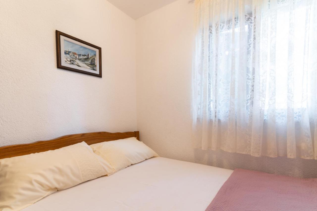 Beachfront Apartments Calm Sea Preko Exterior foto